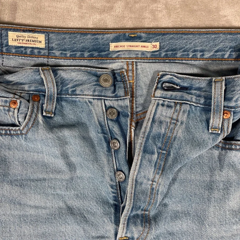 Levi's Women's Jeans Ribcage Straight Ankle Denim Button Fly Casual	30 Blue